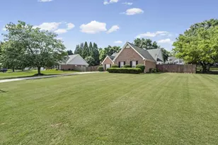 7065 Valley Landing Ct, Cumming, GA 30041 - Photo 2