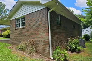 327 Kensington Cir, Bremen, GA 30110 - Photo 4