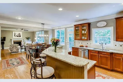 1655 Habershal Drive NW, Atlanta, GA 30318 - Photo 10