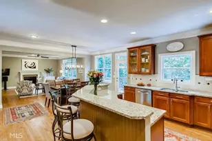 1655 Habershal Dr NW, Atlanta, GA 30318 - Photo 10