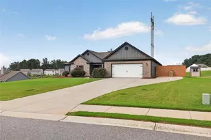305 McMillian Ct, Winder, GA 30680 - Photo 52