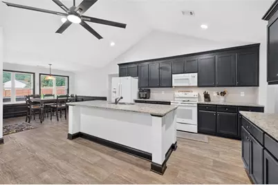 305 McMillian Ct, Winder, GA 30680 - Photo 12