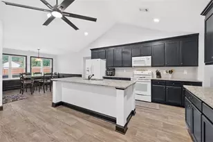305 McMillian Ct, Winder, GA 30680 - Photo 12