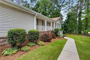 2868 Hickory Ln, Snellville, GA 30078 - Photo 4