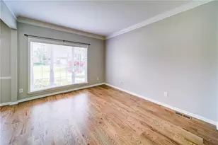 5715 Kennemore Dr, Alpharetta, GA 30004 - Photo 8