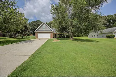 1438 Solomon Drive, Winder, GA 30680 - Photo 2