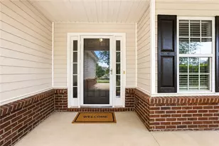 1438 Solomon Dr, Winder, GA 30680 - Photo 2