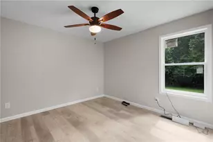 135 Holly Creek Dr, Chatsworth, GA 30705 - Photo 12