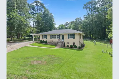 47 Cherokee Boulevard, Toccoa, GA 30577 - Photo 1