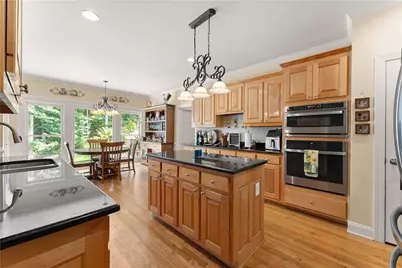 5022 Oak Farm Way, Flowery Branch, GA 30542 - Photo 14