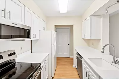 300 Johnson Ferry Road NE #B1007, Sandy Springs, GA 30328 - Photo 4