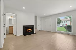 201 Holcomb Ferry Rd, Roswell, GA 30076 - Photo 2