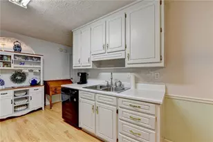 940 Willow Springs Ct, Loganville, GA 30052 - Photo 10