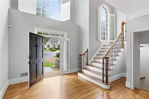 4563 Fountain Dr, Marietta, GA 30067 - Photo 2