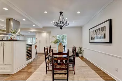 585 Cambridge Way, Sandy Springs, GA 30328 - Photo 10