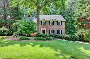 585 Cambridge Way, Sandy Springs, GA 30328 - Photo 2