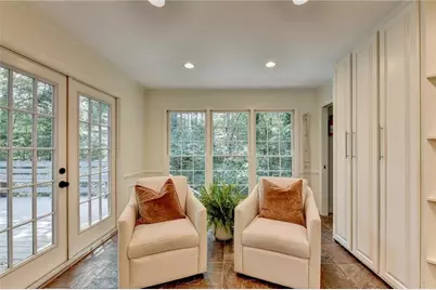 585 Cambridge Way, Sandy Springs, GA 30328 - Photo 24
