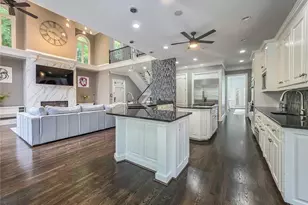 8190 Nesbit Ferry Rd, Sandy Springs, GA 30350 - Photo 16