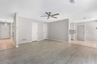 2053 Wellborn Road, Lithonia, GA 30058 - Photo 10