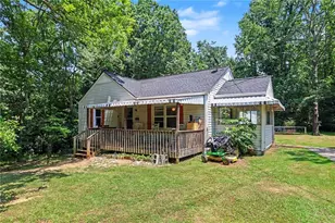 127 White St, Tallapoosa, GA 30176 - Photo 2