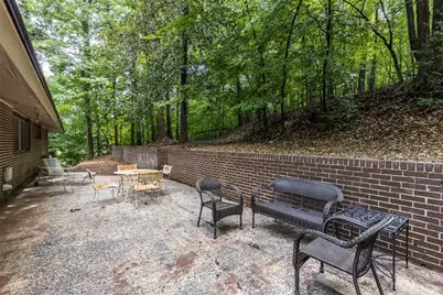 4961 Rebel Trail, Atlanta, GA 30327 - Photo 32