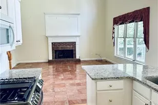 811 Valley Dr, Canton, GA 30114 - Photo 10
