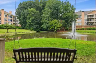5350 Brooke Ridge Dr, Dunwoody, GA 30338 - Photo 32