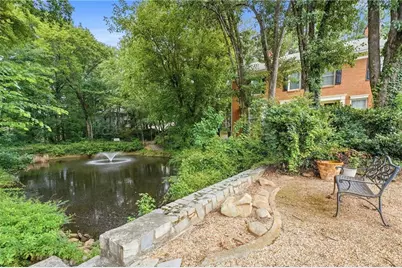 44 Mount Vernon Circle, Sandy Springs, GA 30338 - Photo 18