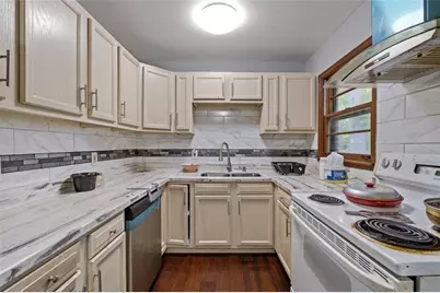 4642 Bartlett Road, Forest Park, GA 30297 - Photo 10