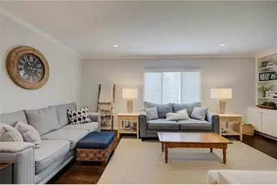 13 Ivy Square NE, Atlanta, GA 30342 - Photo 8