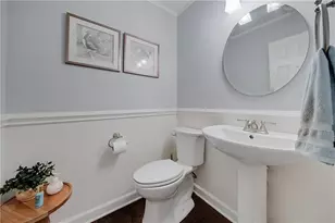 13 Ivy Square Northeast, Atlanta, GA 30342 - Photo 6