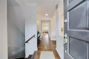 13 Ivy Square Northeast, Atlanta, GA 30342 - Photo 2