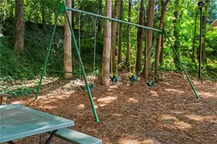 101 Defoors Mill Dr NW, Atlanta, GA 30318 - Photo 24