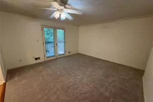 878 Lake Hollow Blvd, Marietta, GA 30064 - Photo 18
