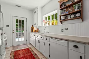 1402 Carter Rd, Decatur, GA 30030 - Photo 12