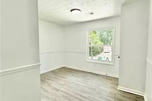 8399 Lake Dr, Snellville, GA 30039 - Photo 22