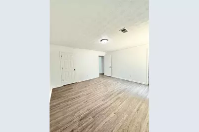 8399 Lake Drive, Snellville, GA 30039 - Photo 14