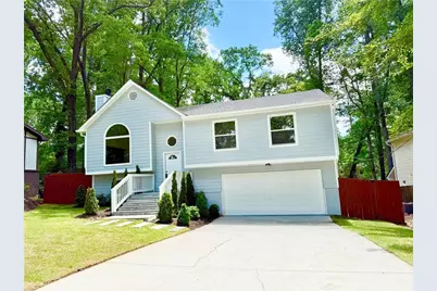 8399 Lake Drive, Snellville, GA 30039 - Photo 2