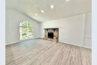 8399 Lake Drive, Snellville, GA 30039 - Photo 4