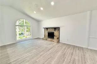 8399 Lake Dr, Snellville, GA 30039 - Photo 4