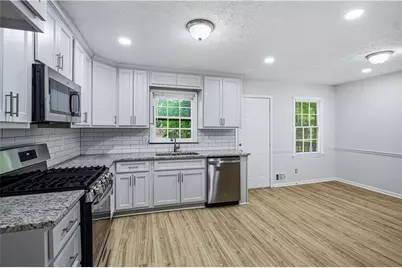 1600 Sugar Plum Drive SW, Conyers, GA 30094 - Photo 8