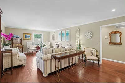 1054 Fairfield Drive NE, Marietta, GA 30068 - Photo 6