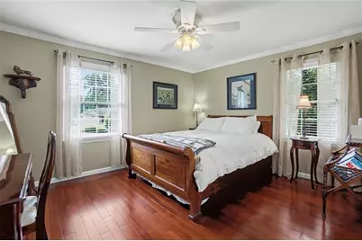 1054 Fairfield Drive NE, Marietta, GA 30068 - Photo 8