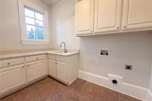 256 Hanson Way, Marietta, GA 30064 - Photo 26