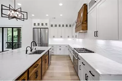 96 Woodstock Road, Roswell, GA 30075 - Photo 18