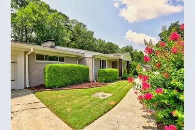 715 Glenforest Road, Sandy Springs, GA 30328 - Photo 4