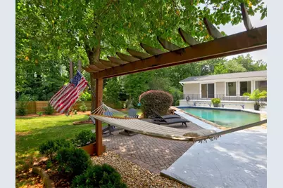 715 Glenforest Road, Sandy Springs, GA 30328 - Photo 32