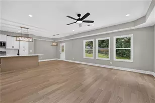 1717 Hilton Ridge Ct, Lithonia, GA 30058 - Photo 8