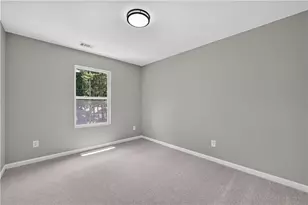1717 Hilton Ridge Ct, Lithonia, GA 30058 - Photo 32