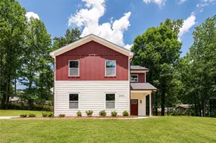 1717 Hilton Ridge Ct, Lithonia, GA 30058 - Photo 2